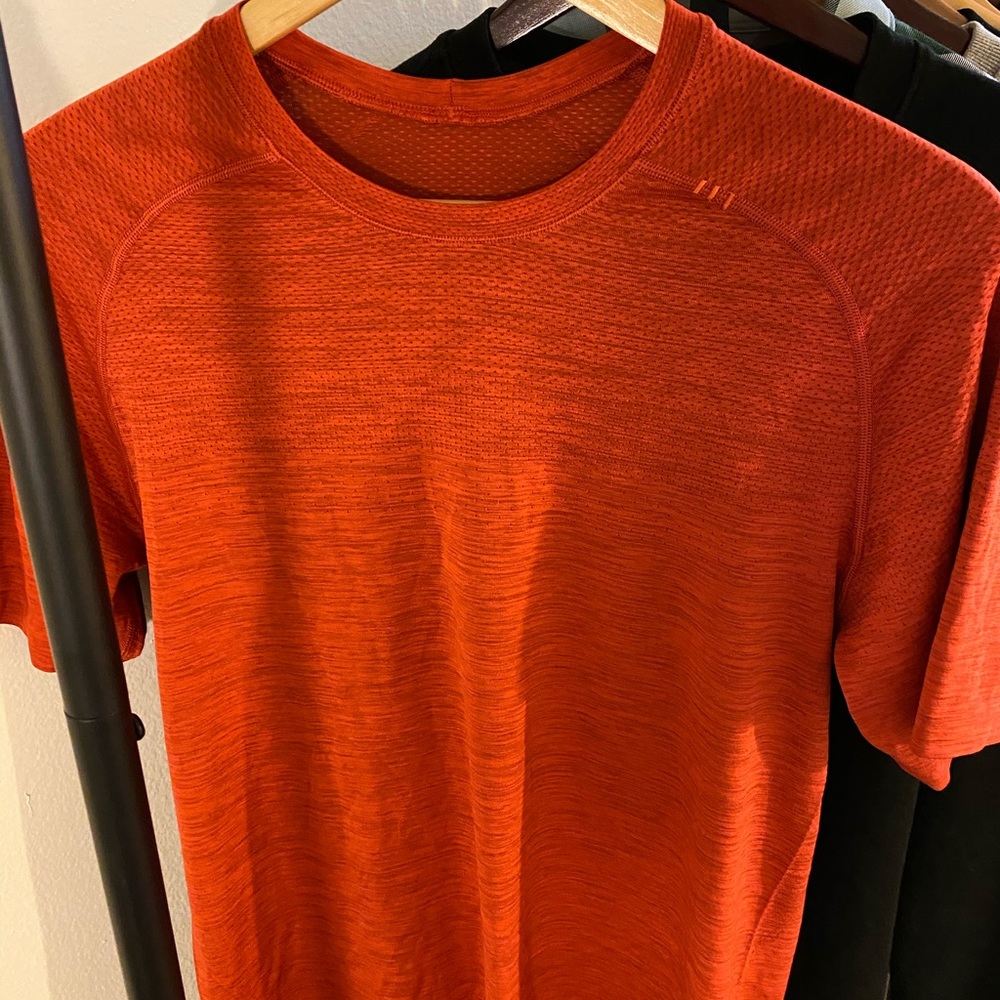 Lululemon workout T-shirt